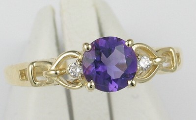 M91233 Amethyst & Diamond 9ct Gold Ring SOLD 1